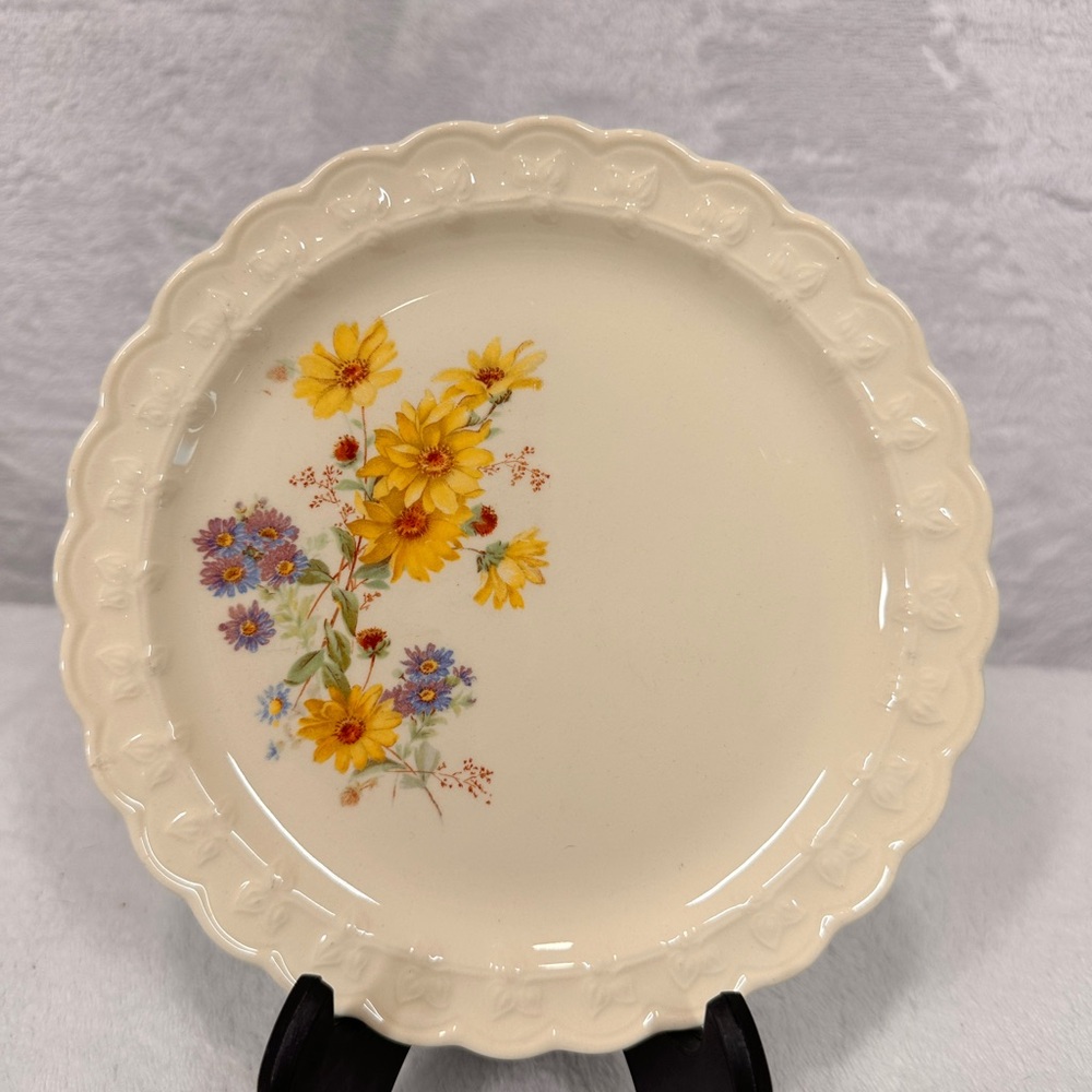 2 Vtg Taylor Smith & Taylor Dessert Bread Plate Daisies Flowers Floral Scallop